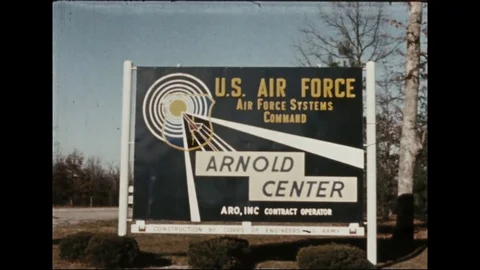 1966 - A truck is driven on to the grounds of the USAF Arnold Center. Vídeos de archivo 106036973