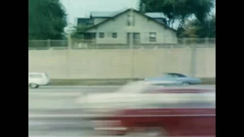 1967 - Commuters drive through heavy traffic to reach Chicago, Illinois. Video stock 159146762