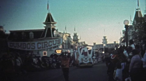 1972: Walt Disney World sunset parade Dumbo's Circus with Mickey/ Minnie Mouse, Stock-Footage 53016653