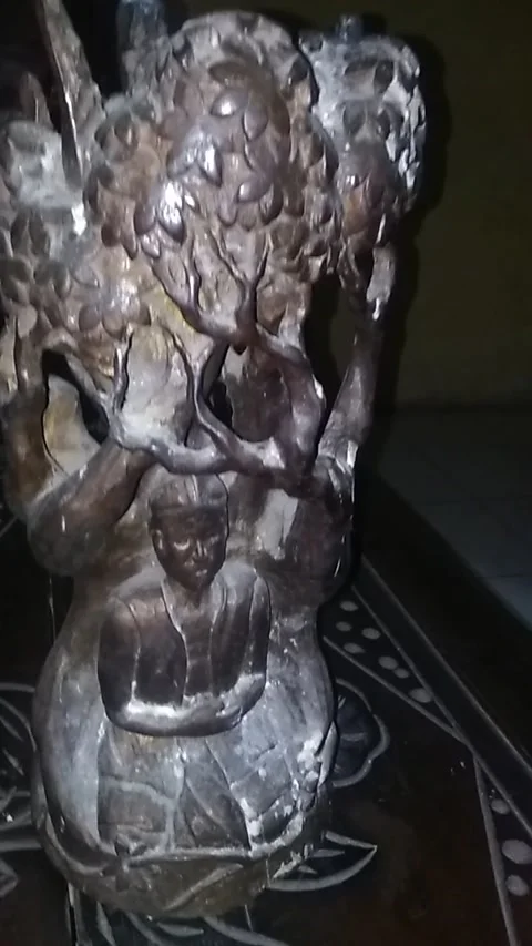 1982 sculpture engraving Stock Footage 208042001