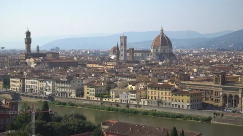 2 clips in 1 Panoramic view of Florence. The Cathedral of Santa Maria del Fiore. Video stock 94968224