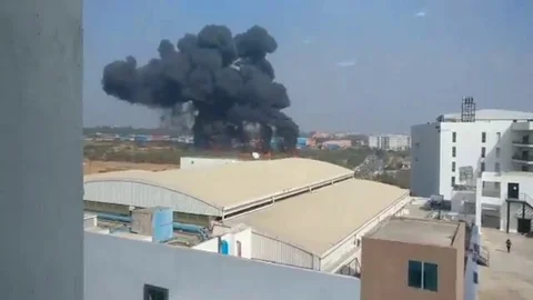 2 dead after Mirage 2000 jet crashes in India Vídeos de archivo 106303746