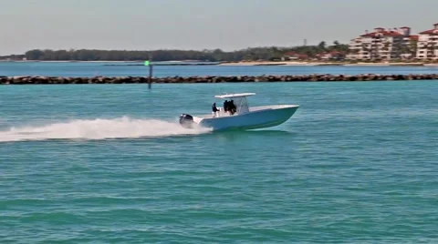 2 Engine Open Fisherman Entering Government Cut Video stock 47381505