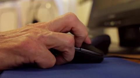 2 HAND USES COMPTER MOUSE C Stock-Footage 1391744
