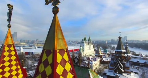 2 headed eagle at the top of colorful roof of edifice of Izmaylovo Kremlin. Stock Footage 65145168