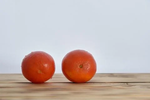 2 mandarins on white Stock Photos