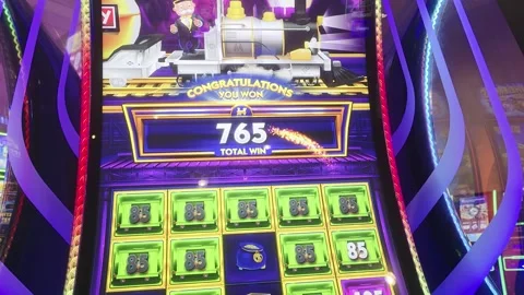 2 May 2024 Los Angeles, California - Slot Casino Gambling Games Playing Vidéo 319920535