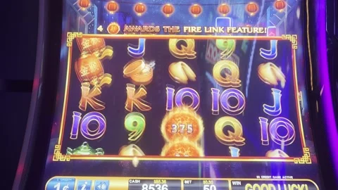 2 May 2024 Los Angeles, California - Slot Casino Gambling Games Playing Vidéo 319920548