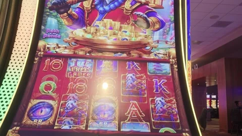 2 May 2024 Los Angeles, California - Slot Casino Gambling Games Playing Vidéo 319920922