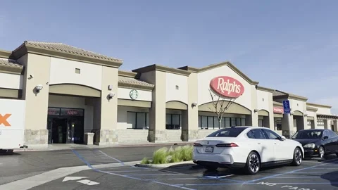 2 May 2024 Los Angeles, California - Walking Ralphs Dollar Tree Retailer Video stock 333474765