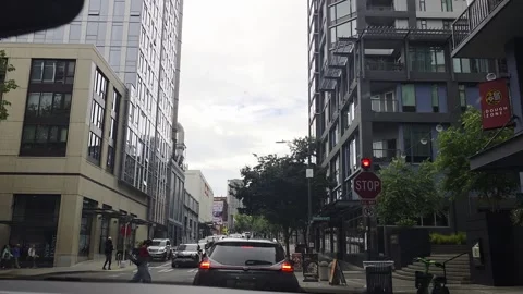 2 May 2024 Seattle, Washington - Driving Interstate Freeway Mountain Street 库存影片 339093064