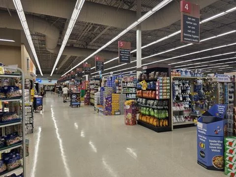 2 May 2026 Long Beach, California - Walking Inside of Grocery Retailer Store 写真素材