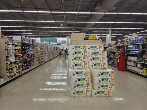 2 May 2026 Long Beach, California - Walking Inside of Grocery Retailer Store Stock Photos