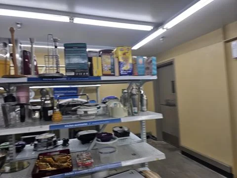 2 May 2026 Long Beach, California - Walking Inside of Grocery Retailer Store Fotos Stock