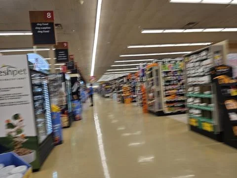 2 May 2026 Long Beach, California - Walking Inside of Grocery Retailer Store Fotos Stock