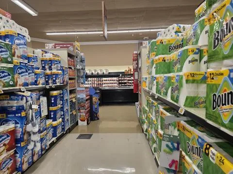 2 May 2026 Long Beach, California - Walking Inside of Grocery Retailer Store 写真素材