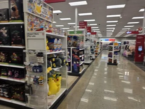2 May 2026 Long Beach, California - Walking Inside of Grocery Retailer Store 写真素材