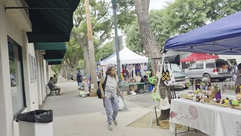 2 May 2026 Los Angeles, California - Walking Swap Meet Area Building Vídeo Stock 340565797