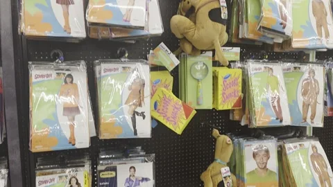2 May 2026 Los Angeles, California - Inside of Halloween Storee Product Retailer Vídeo Stock 344915469