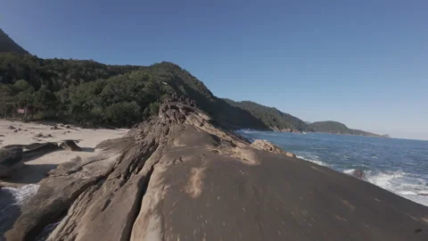 2 Praia de Trindade, fly up tp the tropical forest until Panorama, Paraty, B Video stock 317175885