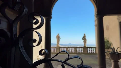 2. Title  May 26, 2026 - Bergamo, Italy - Historic inner courtyard Vídeo Stock 338148664