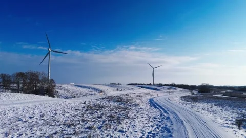 2 Wind Mills in Snow 스톡 동영상 322147322