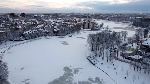 2 winter flight, quadcopter, trees, city, top view, frost, cold Stock Footage 265236916