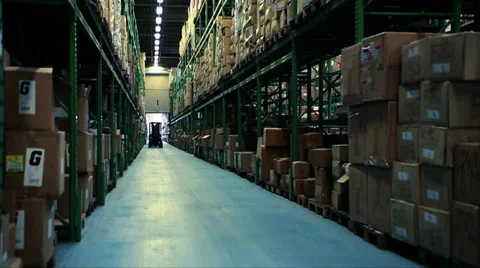 2014 logistic warehouse stacker crane2 库存影片 35785070