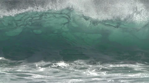 2014 wave breaking slowmotion 库存影片 35787112