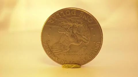 2014:.Coin On Rotating Table Spinning In Circle 写真素材