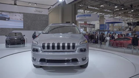 2016 Jeep Cherokee. 2016 Toronto International Auto Show.  Vidéo 60829440