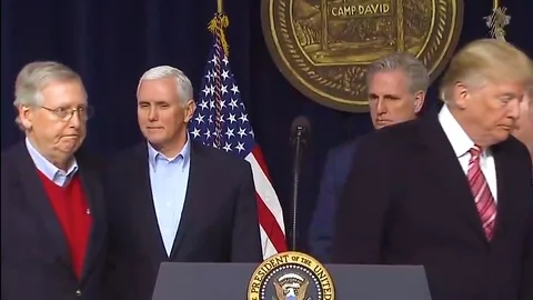 2018 - U.S. Senate Majority leader Mitch McConnell speaks following a Stock Footage 95034854