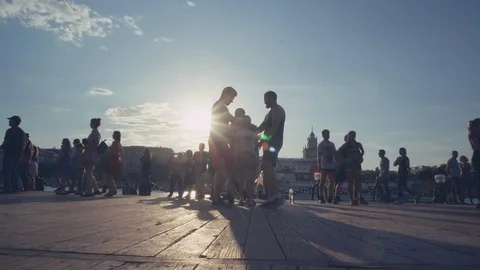 20180603 191432 動画素材 103864089