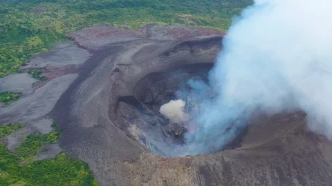 2019 - stunning dramatic aerial over Mt. Yasur volcano volcanic eruption lava on Stockbeeldmateriaal 120929281