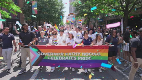2025 NYC Pride March is opened on Fifth Avenue in New York City. Vídeo Stock 312228089