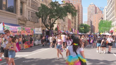 2025 NYC Pride March is opened on Fifth Avenue in New York City. Vídeo Stock 312973928