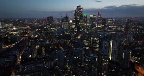 The 22 Bishopsgate along iconic high-rise in the business center Vídeos de archivo 201448563