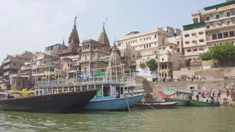 22/10/2023: Ancient temples by the river Ganges, Varanasi, India Video stock 272451210
