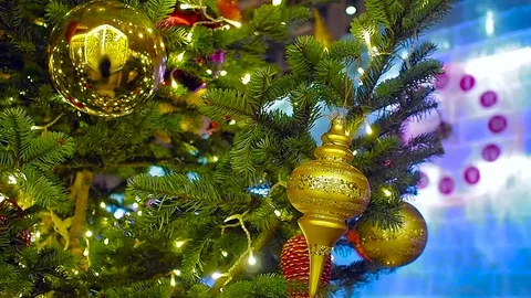 23-45 on Christmas clock and fir tree in Moscow 스톡 동영상 71155736