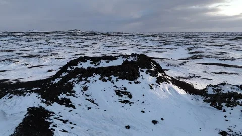 25 sec fly around unknown crater , Reykjanes peninsular, Iceland at sunrise. 스톡 동영상 318242869