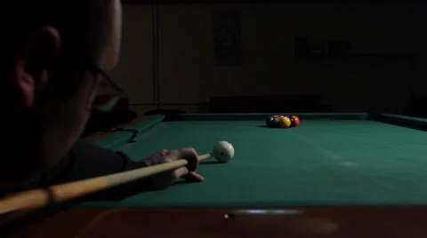 27/35 Man playing billiard. Player breaking balls on the pool table. 9-ball pool Vídeo Stock 36428963