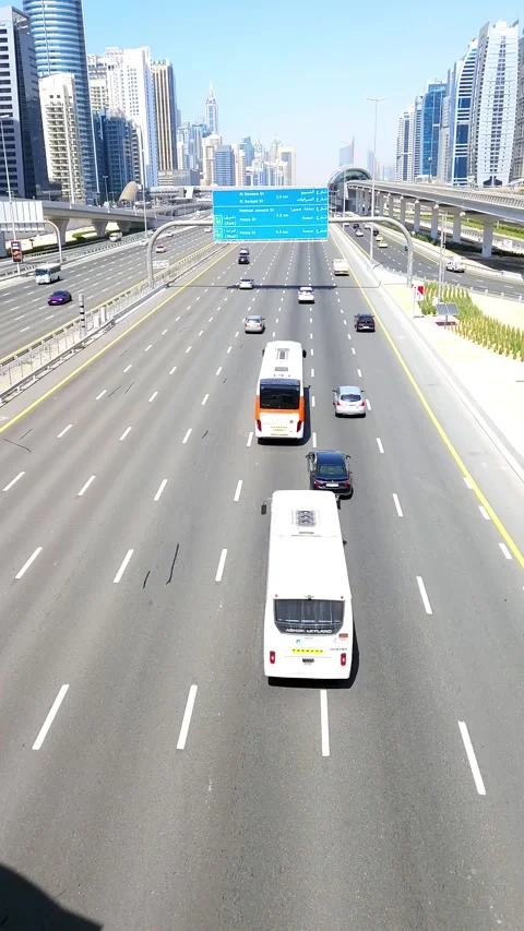 29 March, 2025 UAE, Dubai. Sheikh zayed road highway. Vídeo Stock 310962931