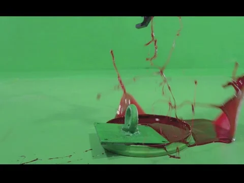 2K Mechanical Trap Blood Splash Crown VFX Overlay on Green Background Stock Footage 346156907