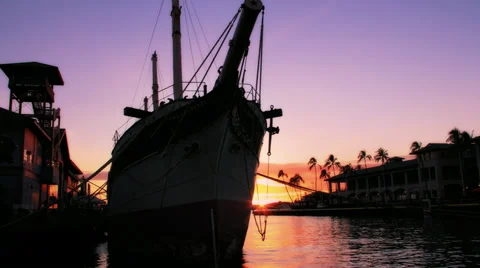 2k Time Lapse - Boat Docked During Sunset 스톡 동영상 32109134
