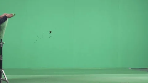 2K Violent Blood Splatter Impact VFX Overlay on Green Screen Vidéo 342949569