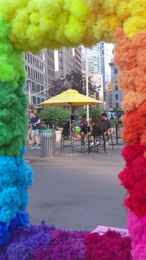 2nd Heat Wave hits at Flatiron Public Plaza in New York City on 2025. 動画素材 314068883