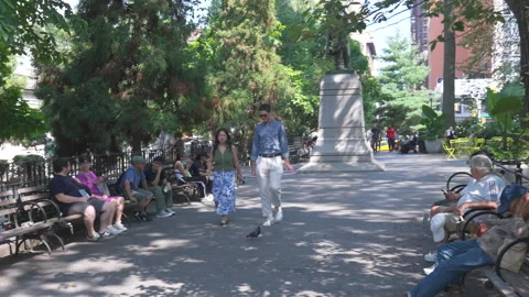 2nd Heat Wave hits in Union Square in New York City on 2025. Vídeo Stock 314083248