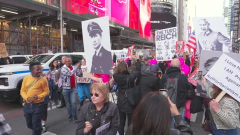 2nd No Kings Protest Rally At Times Square In New York City On 2025 Vídeo Stock 319926844