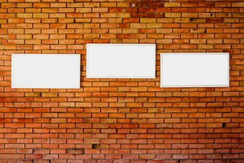 3 blank frame mock up on a brick wall. Stock-Fotos