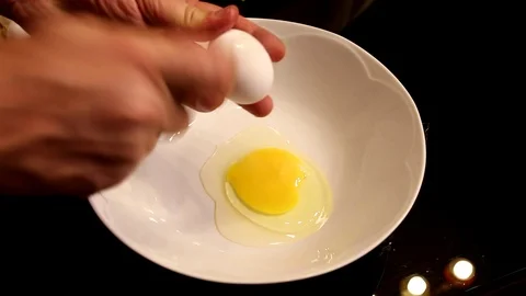3 Broken Eggs in the bowl Video stock 90950391